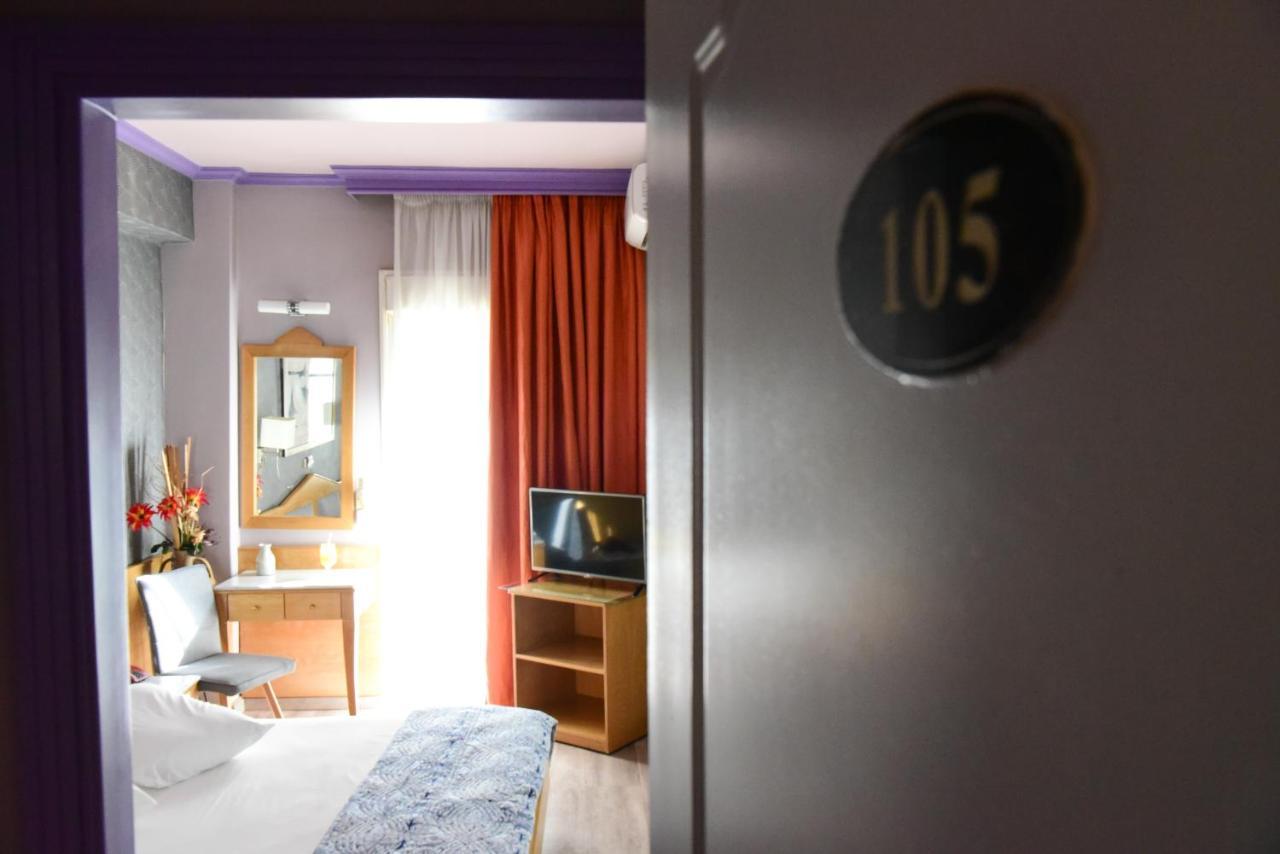 Eva Hotel พีเรียส ภายนอก รูปภาพ