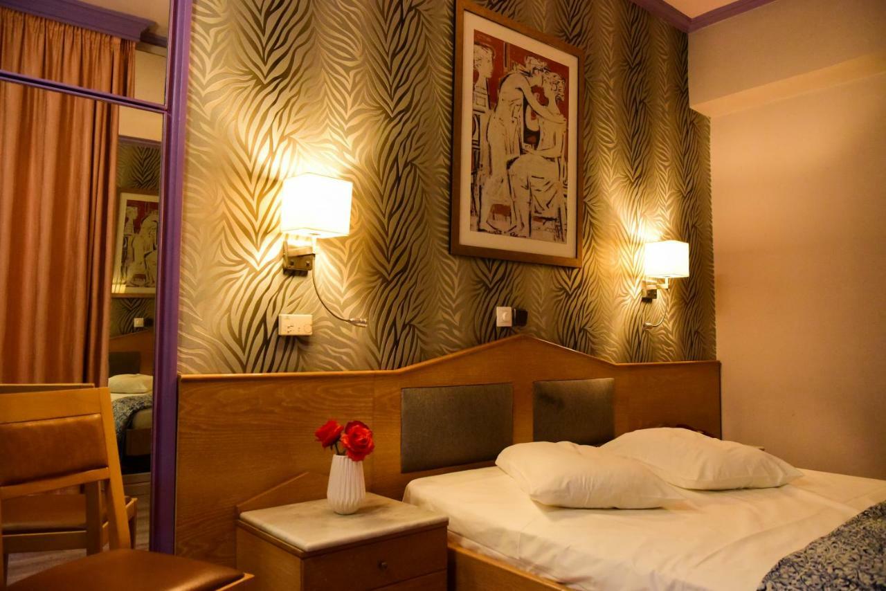 Eva Hotel พีเรียส ภายนอก รูปภาพ